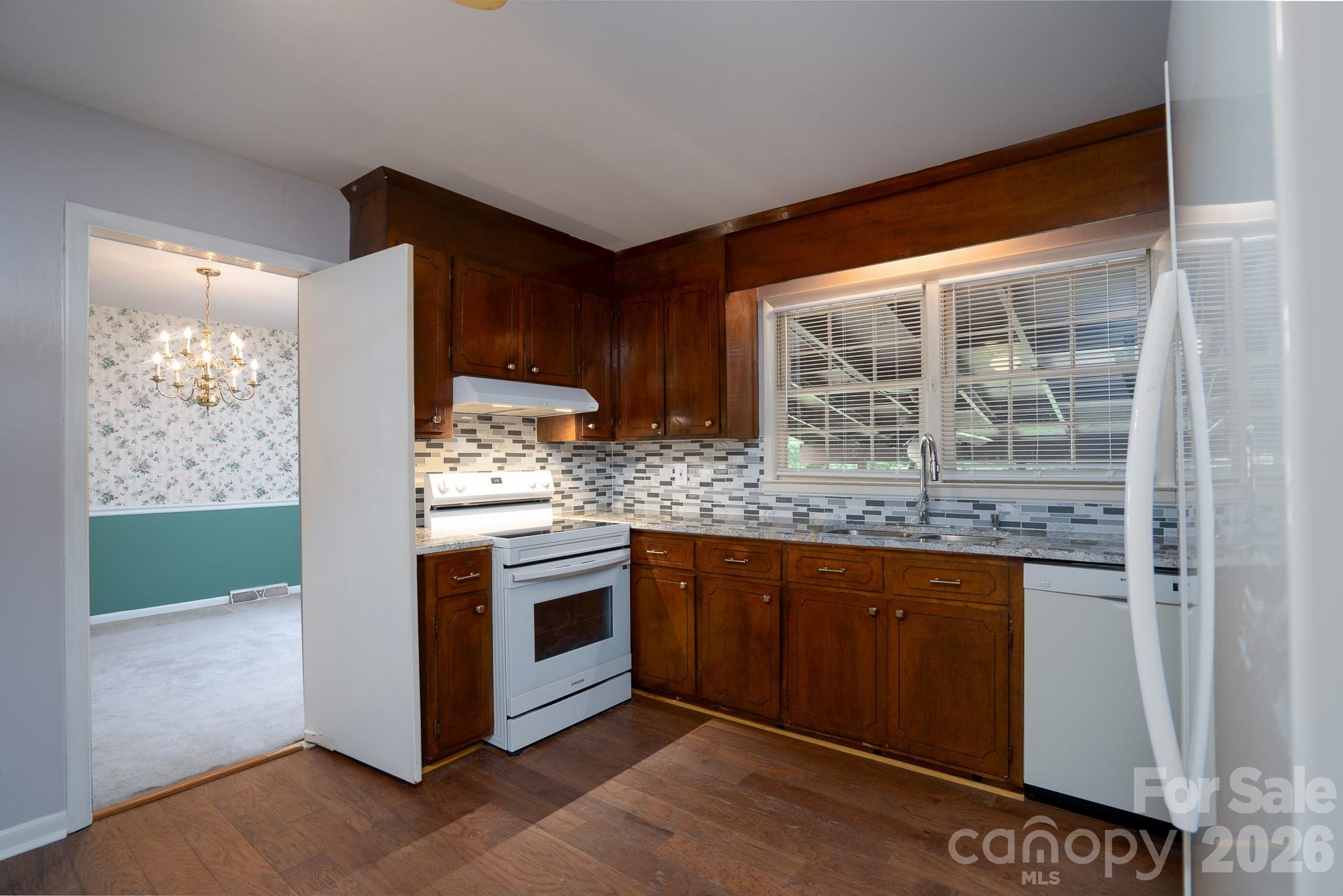 5742 Faulconbridge Road Property Photo 10