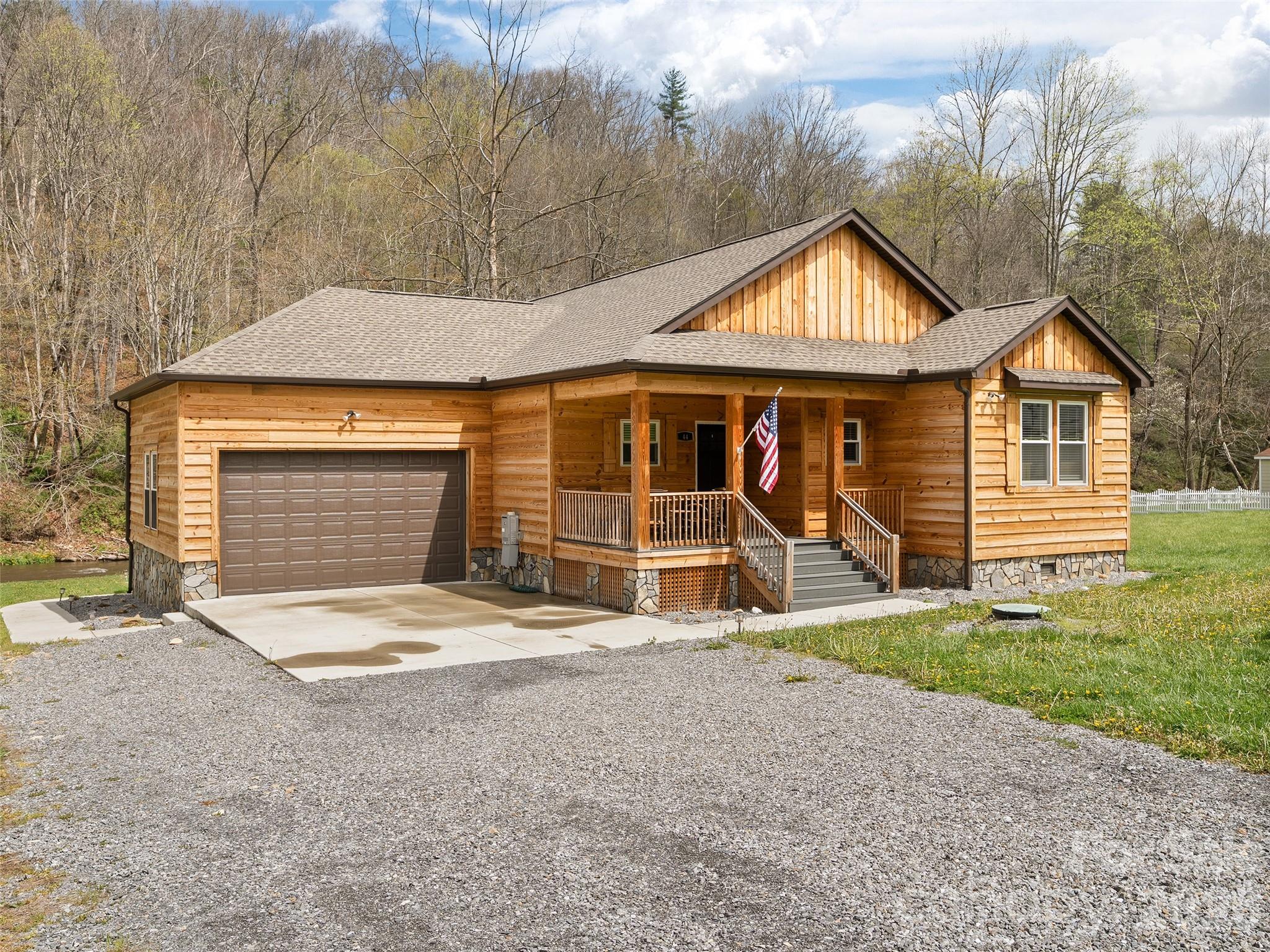 44 Rapid Waters Way Property Photo 1