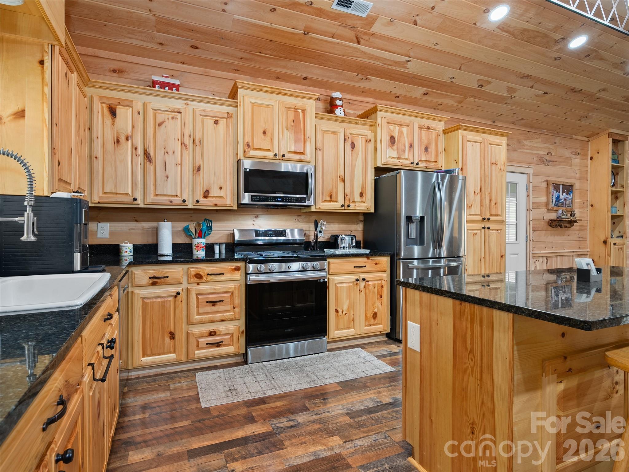 44 Rapid Waters Way Property Photo 4