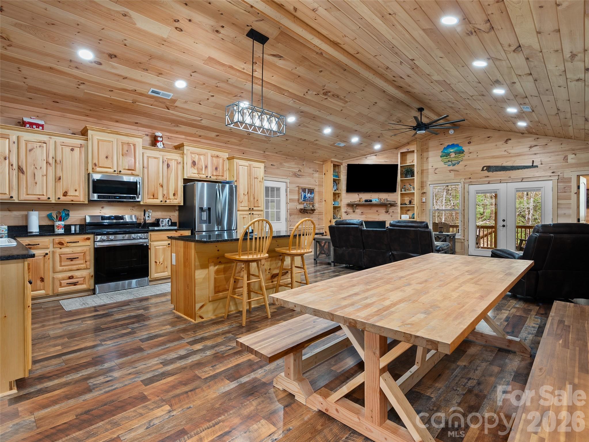 44 Rapid Waters Way Property Photo 5