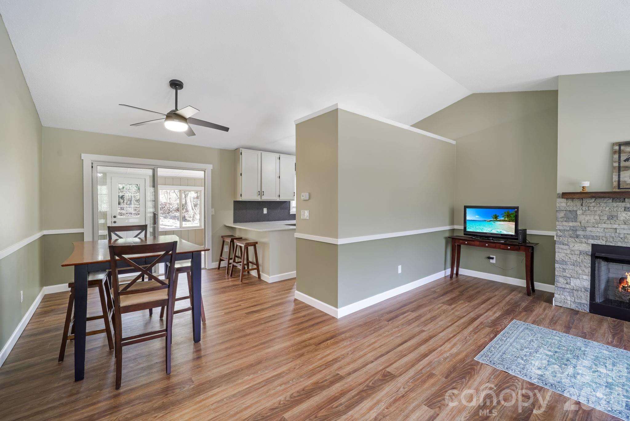 417 Soquili Drive Property Photo 7