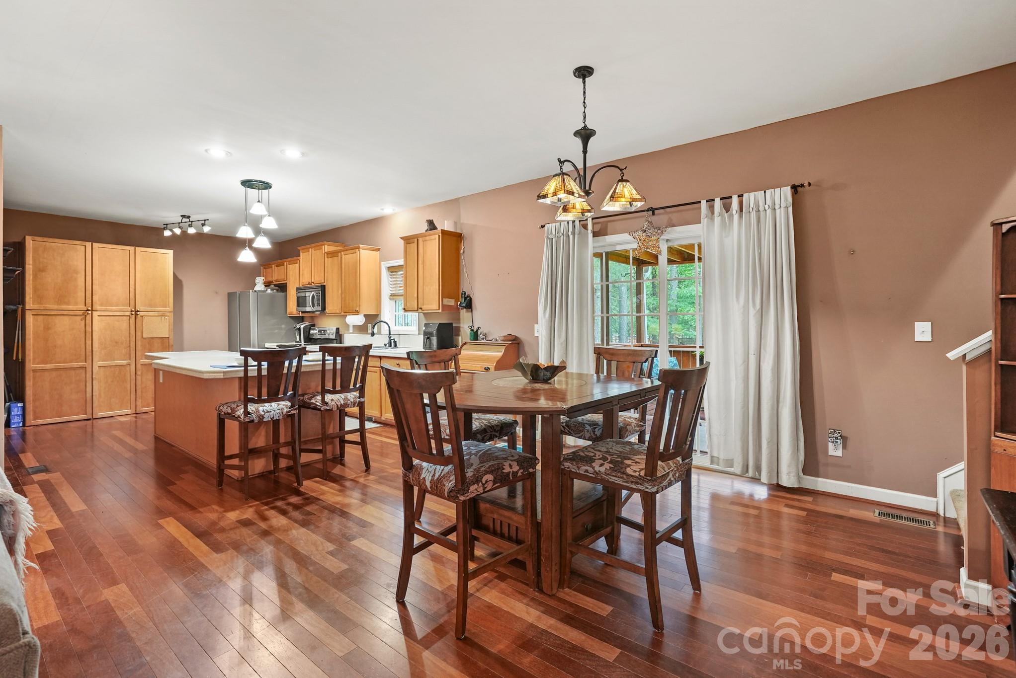 4376 Scenic View Court Property Photo 5