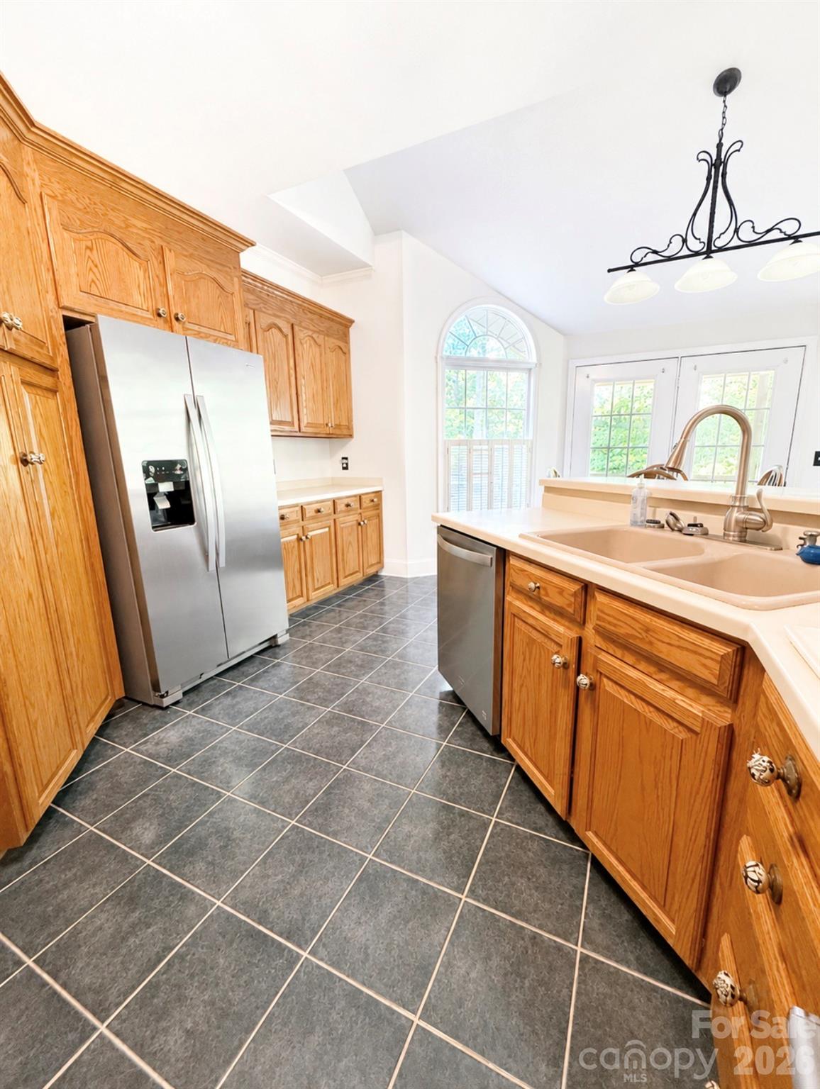 5406 Club View Drive Property Photo 12