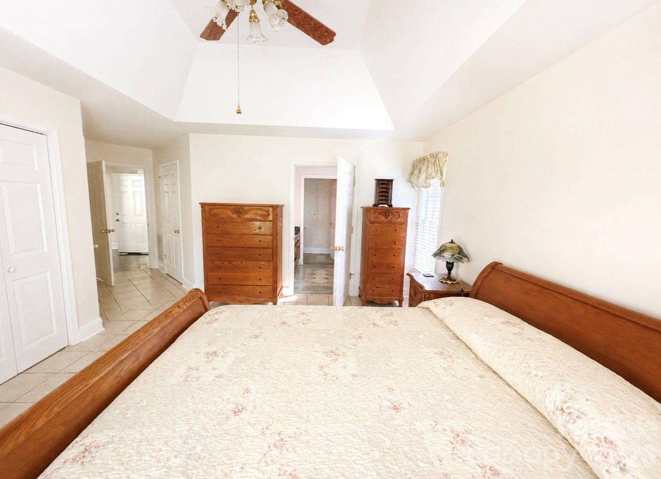 5406 Club View Drive Property Photo 16