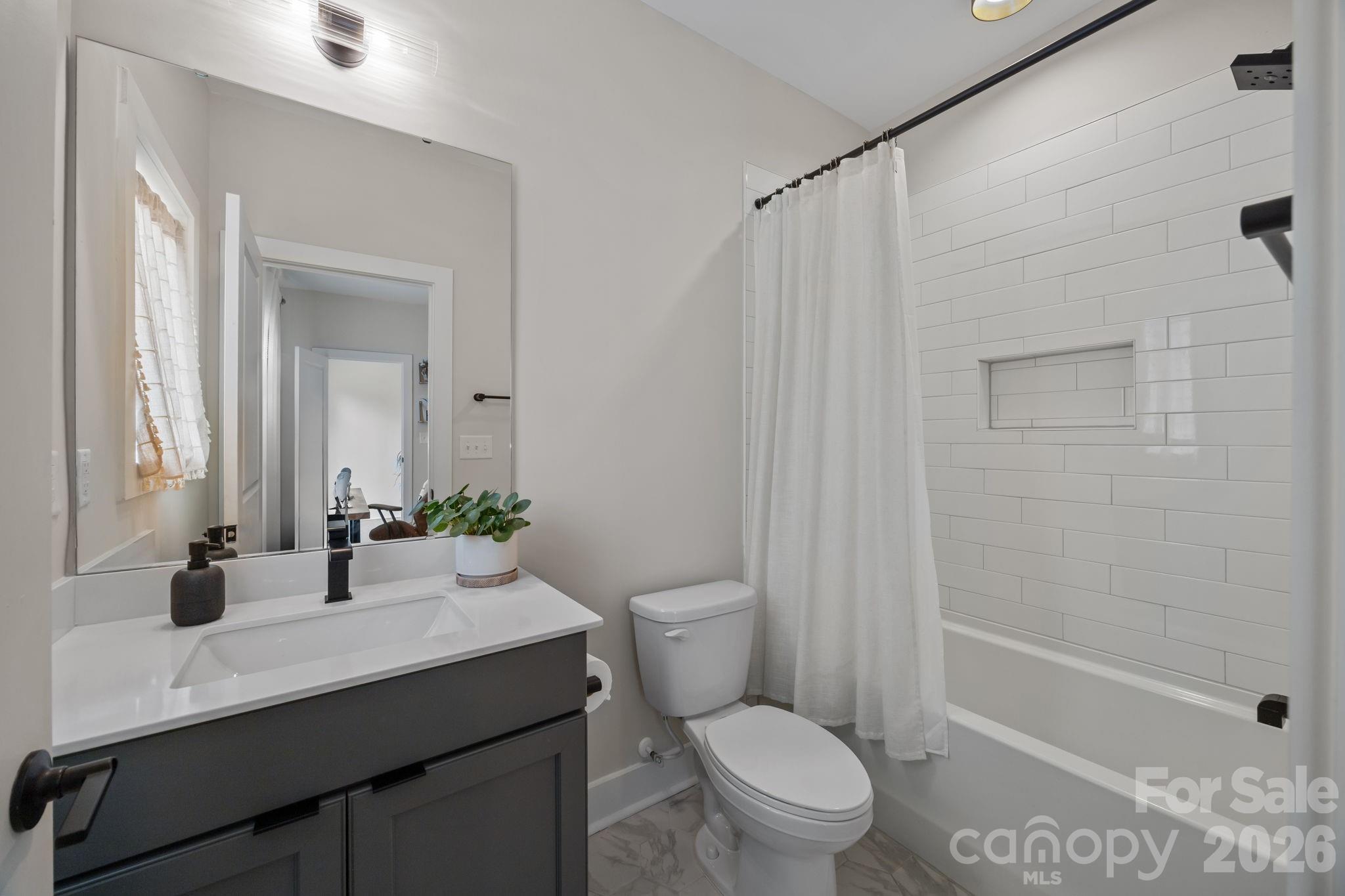 513 Strong Avenue Property Photo 12