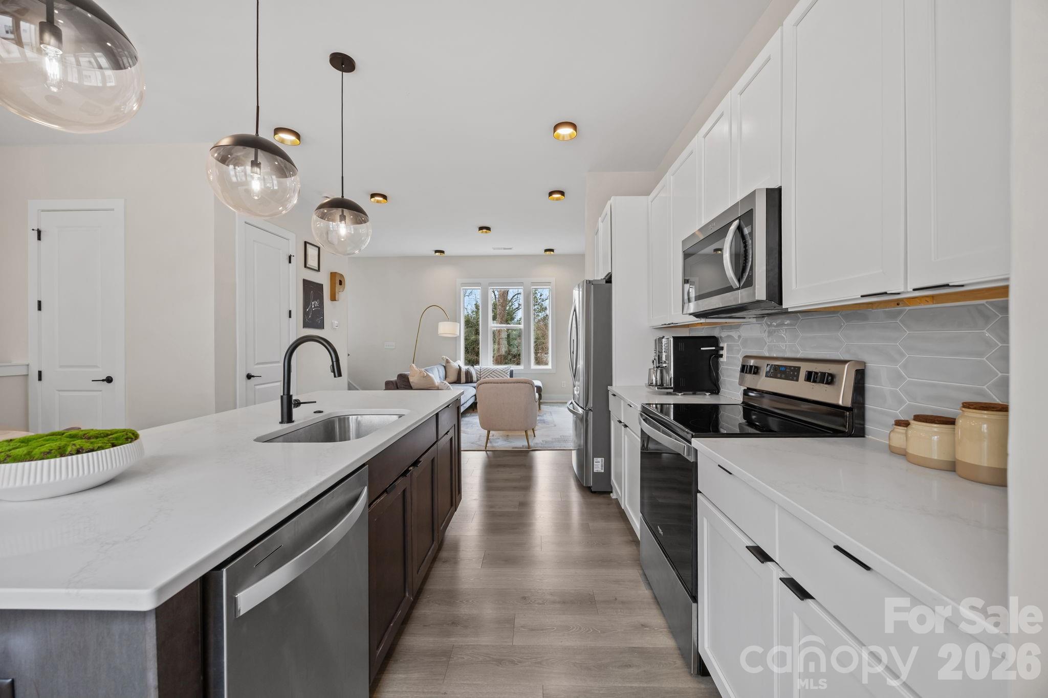 513 Strong Avenue Property Photo 18