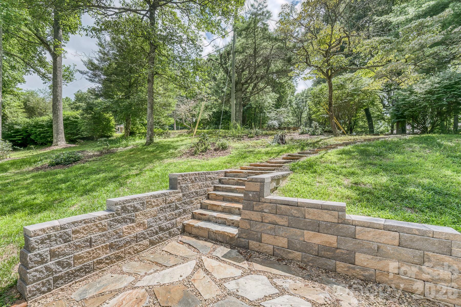 294 Martha Drive Property Photo 4