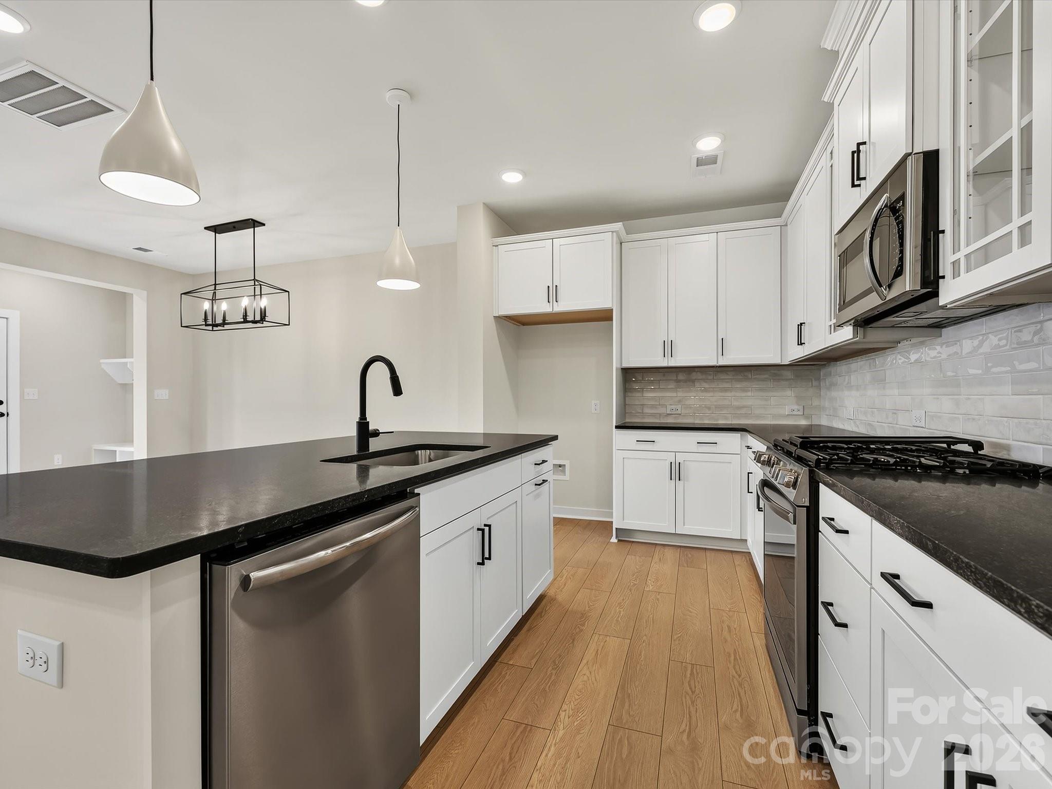 11411 Prosperity Church Road Property Photo 9