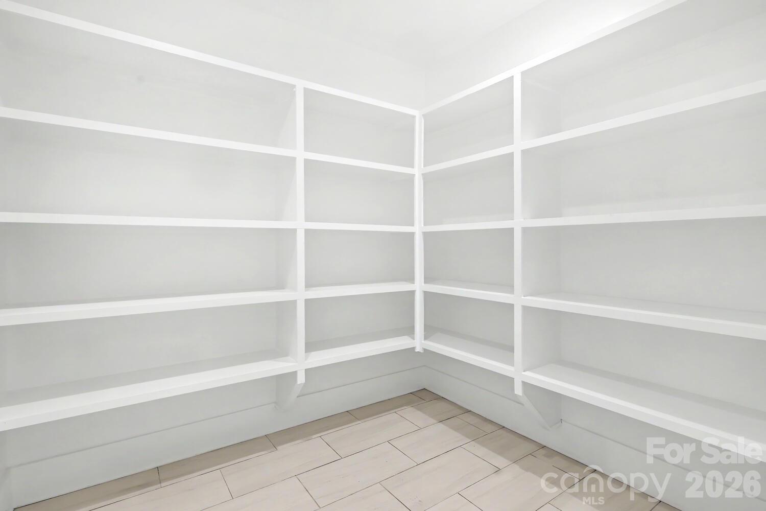 4300 Tangle Drive Property Photo 14
