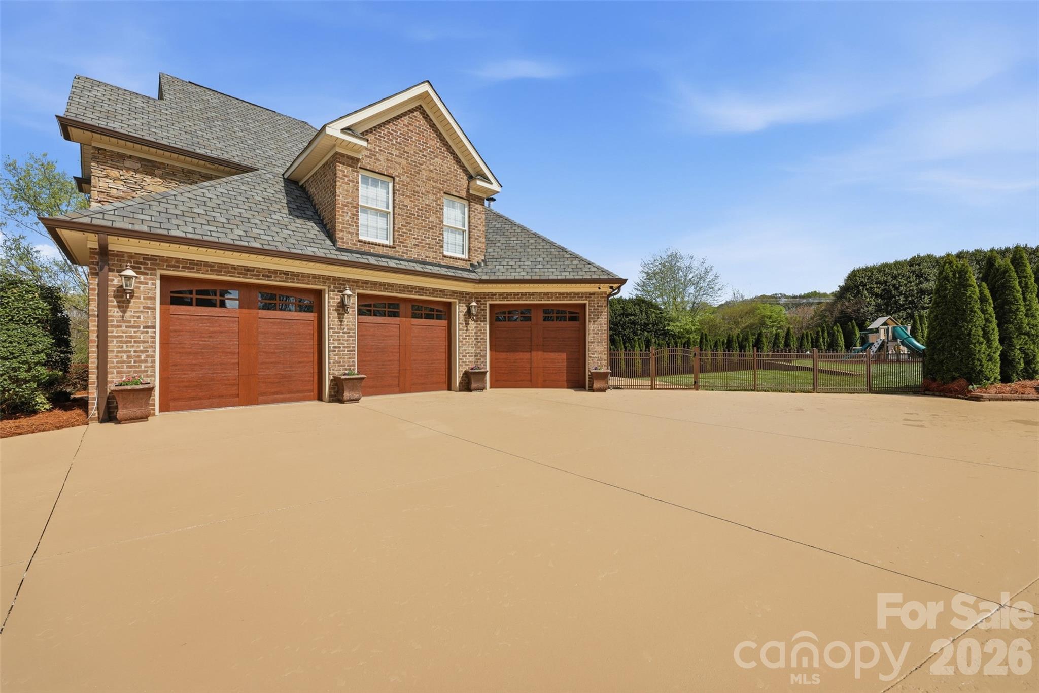 3638 Hogan Court Property Photo 6