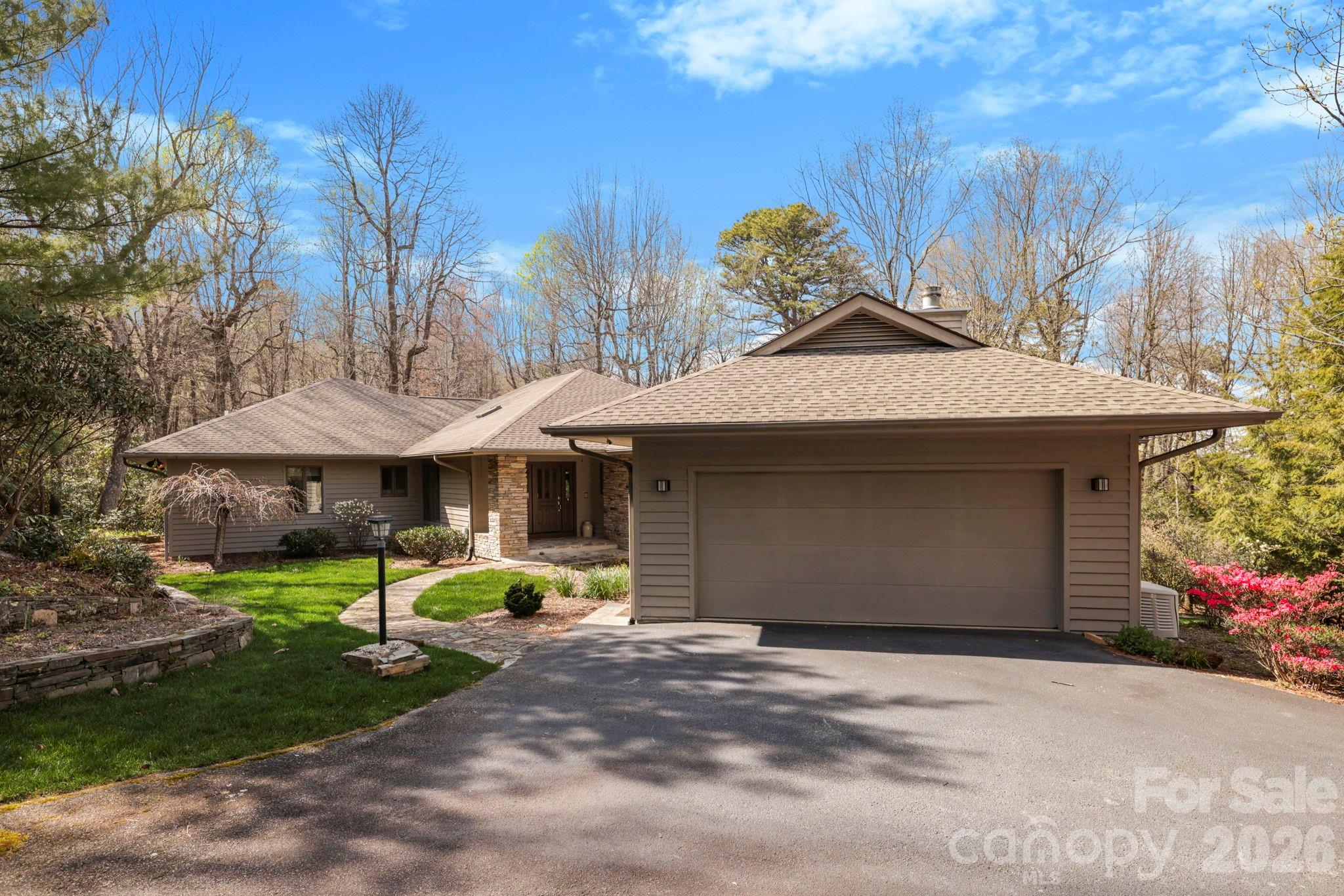 100 Elmridge Drive Property Photo 3