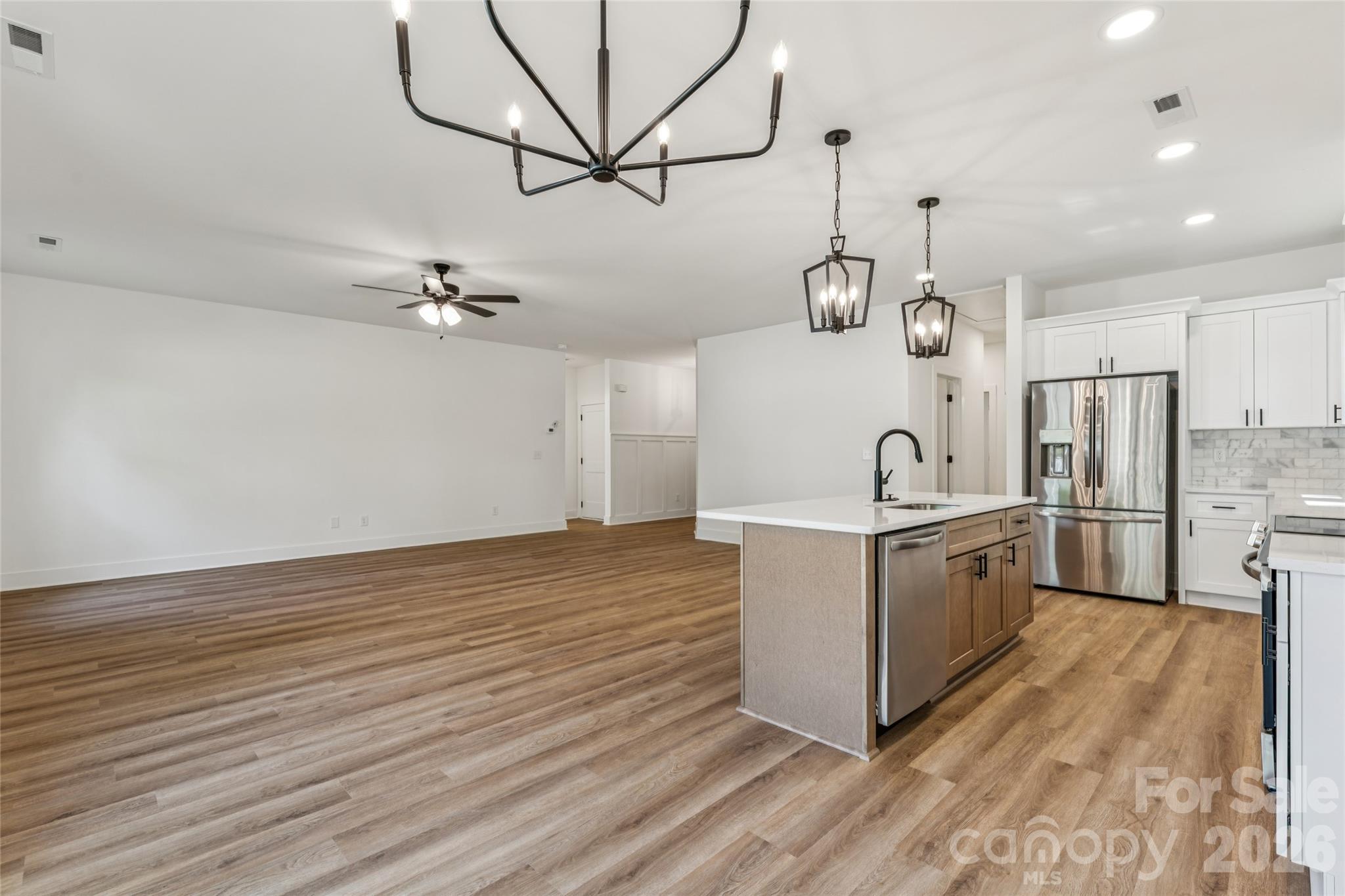 321 Henderson Circle Property Photo 11