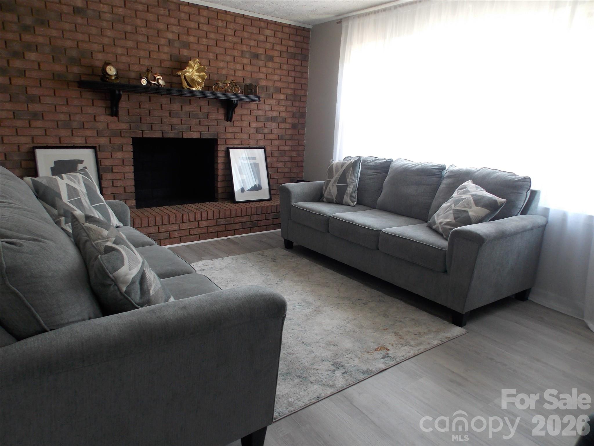 1380 May Road Property Photo 2