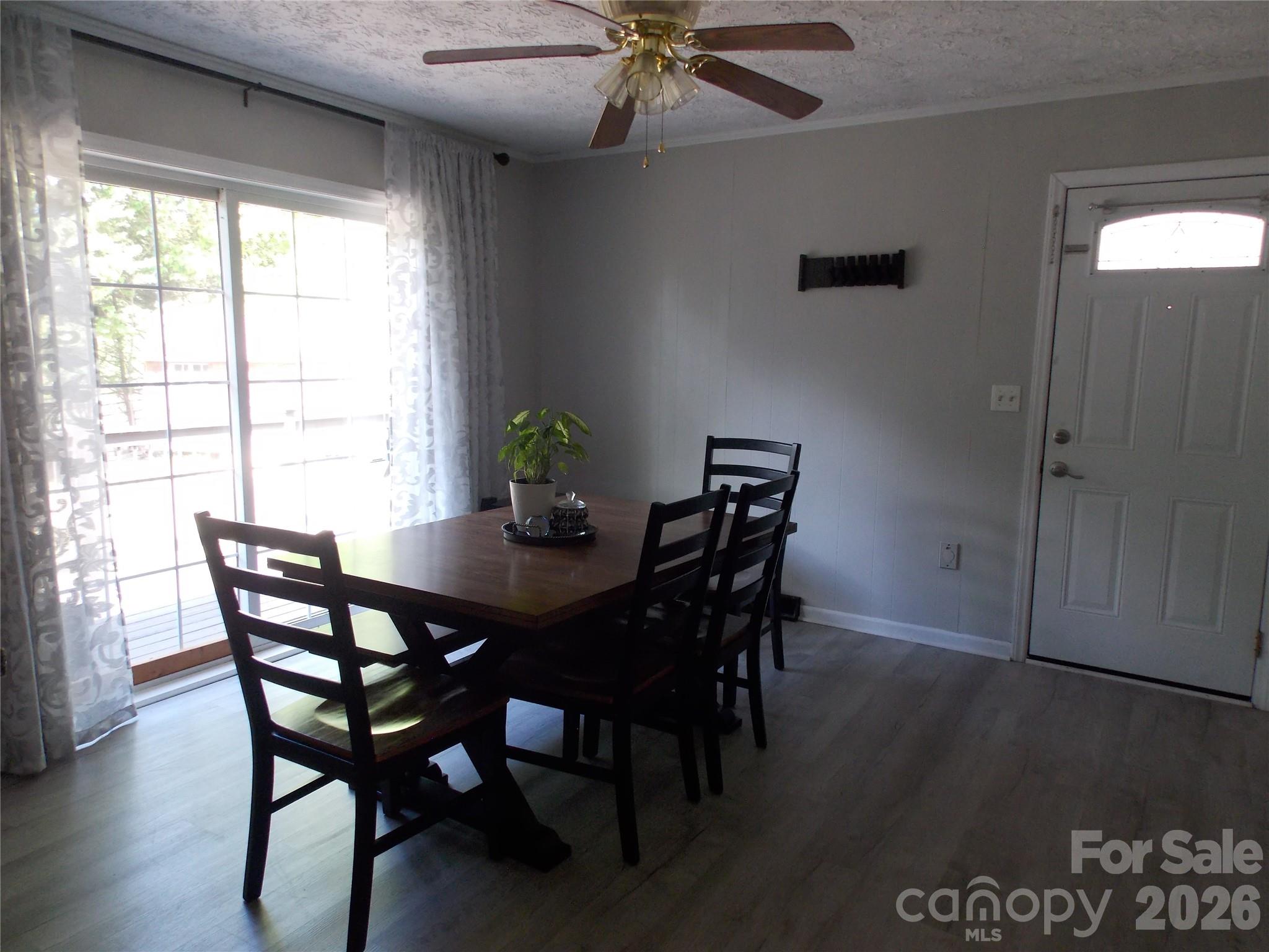 1380 May Road Property Photo 5