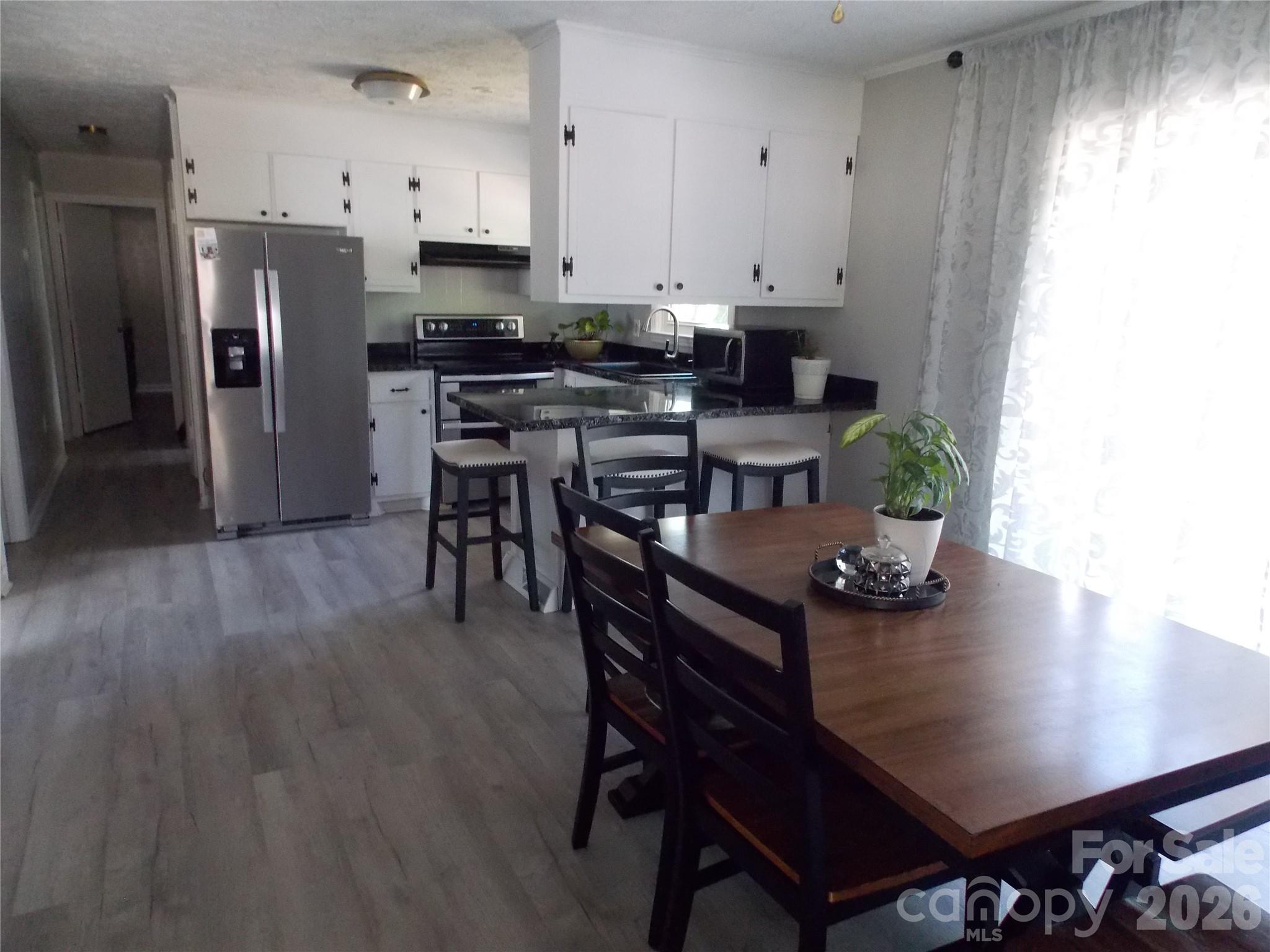 1380 May Road Property Photo 6