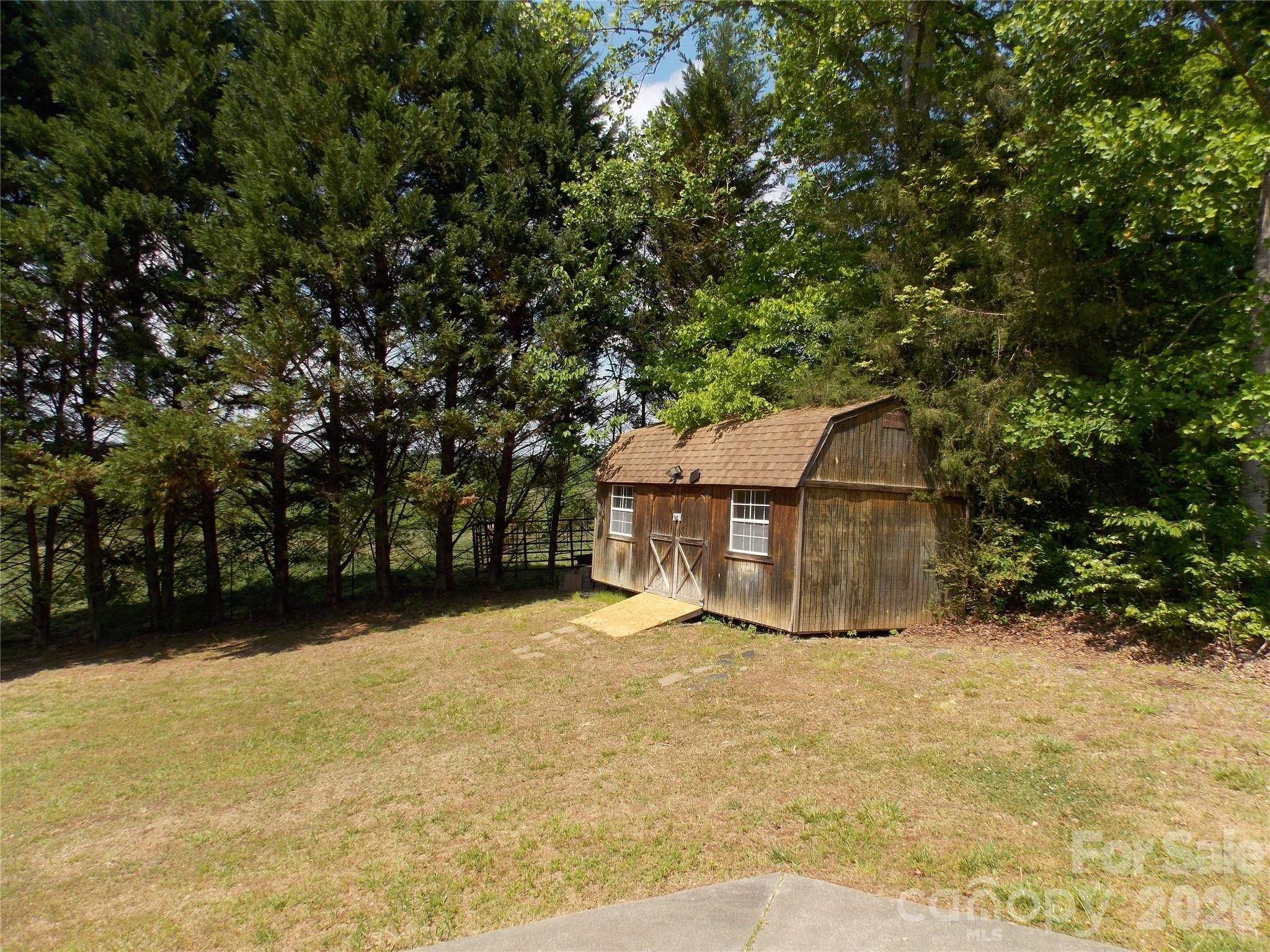1380 May Road Property Photo 20
