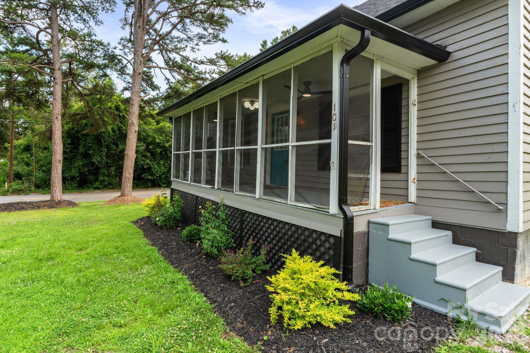 101 Fairview Street Property Photo 2