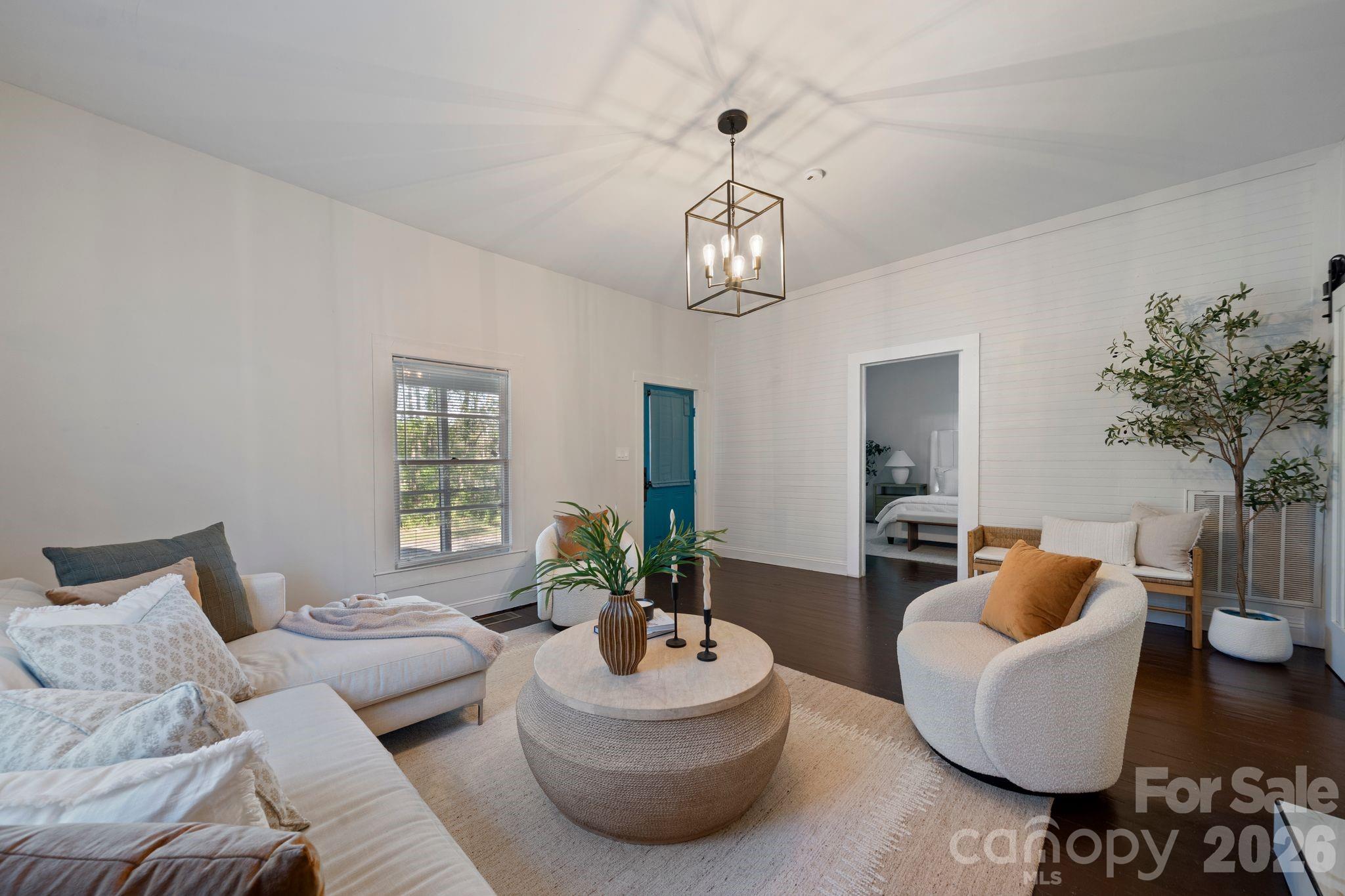 101 Fairview Street Property Photo 8