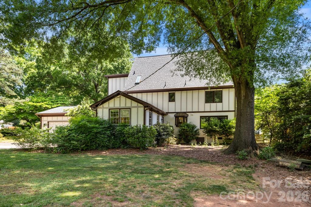 5335 Lansing Drive Property Photo 7
