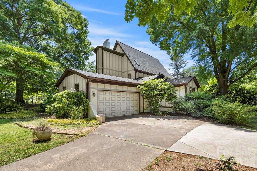 5335 Lansing Drive Property Photo 9
