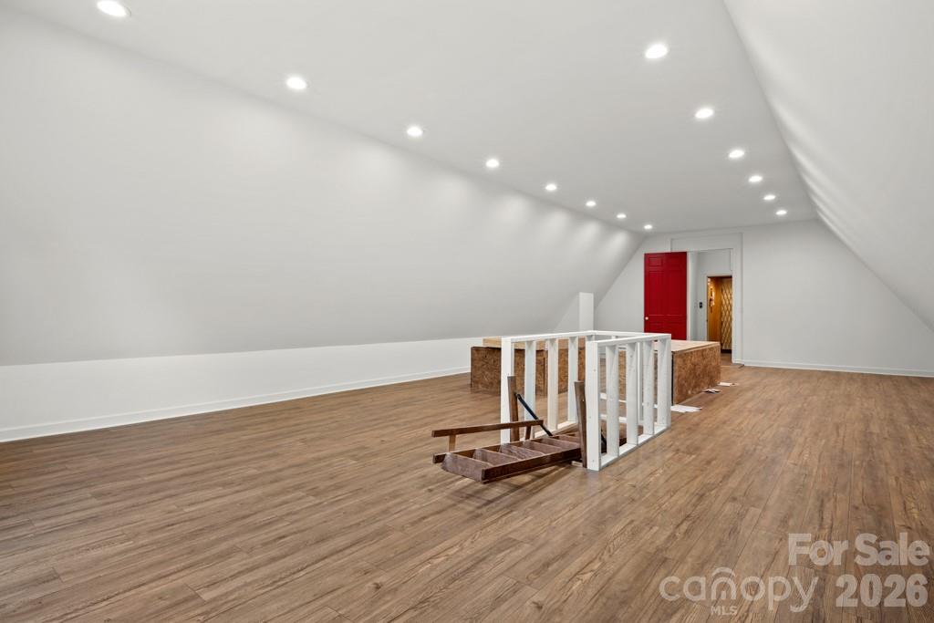 5335 Lansing Drive Property Photo 13