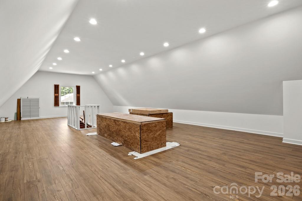 5335 Lansing Drive Property Photo 14