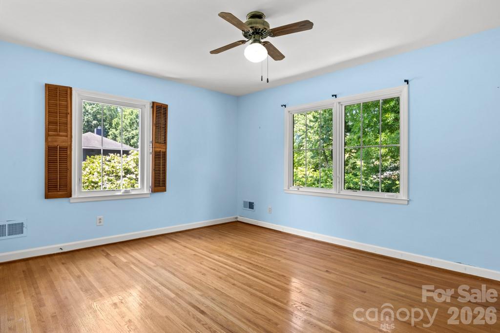 5335 Lansing Drive Property Photo 22