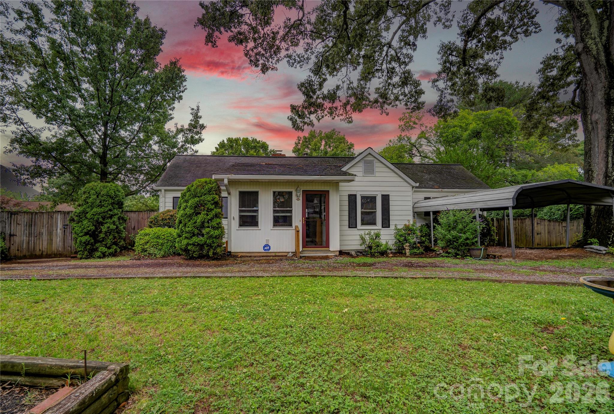 703 Dellinger Road Property Photo 2