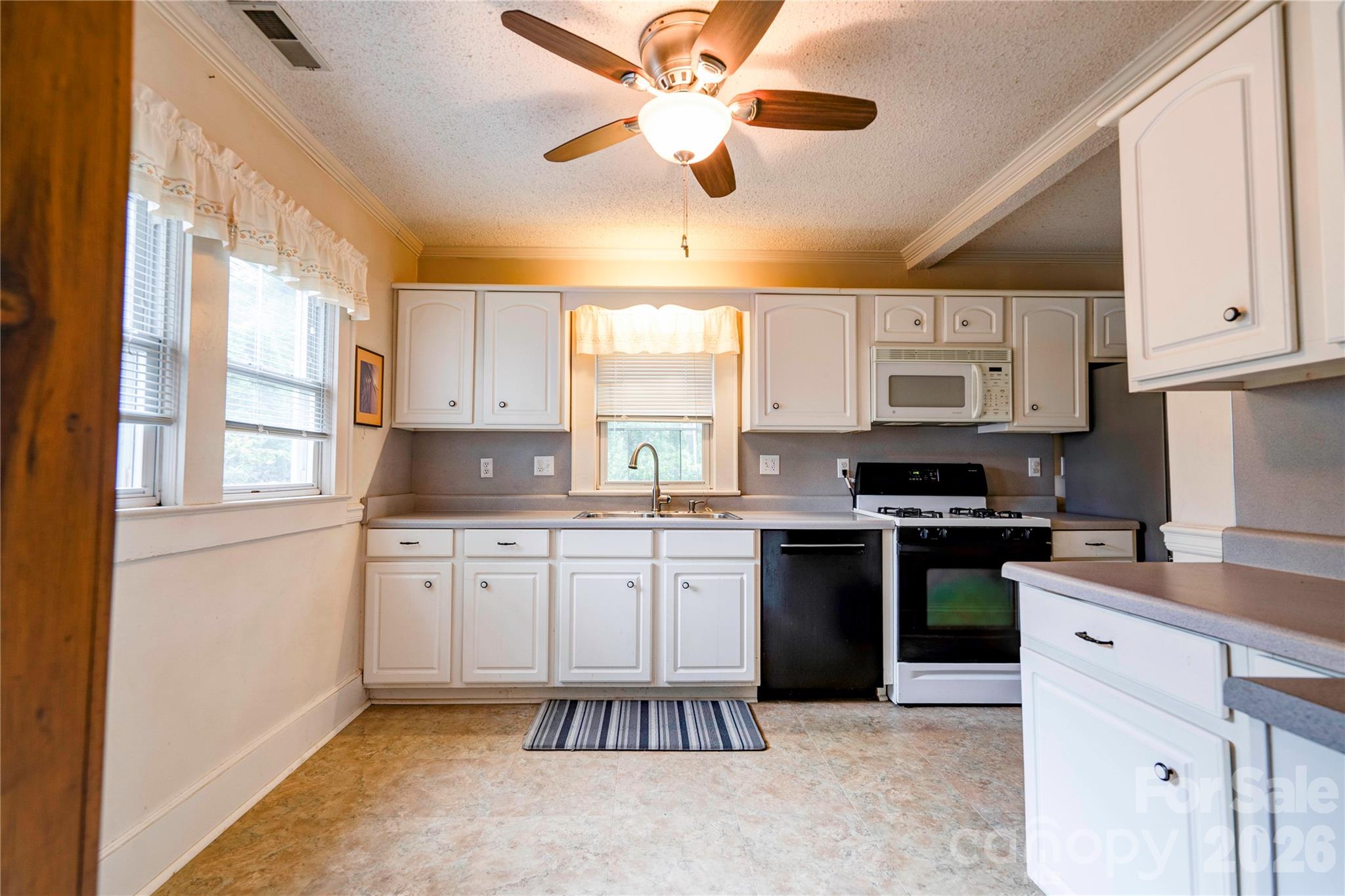 703 Dellinger Road Property Photo 4