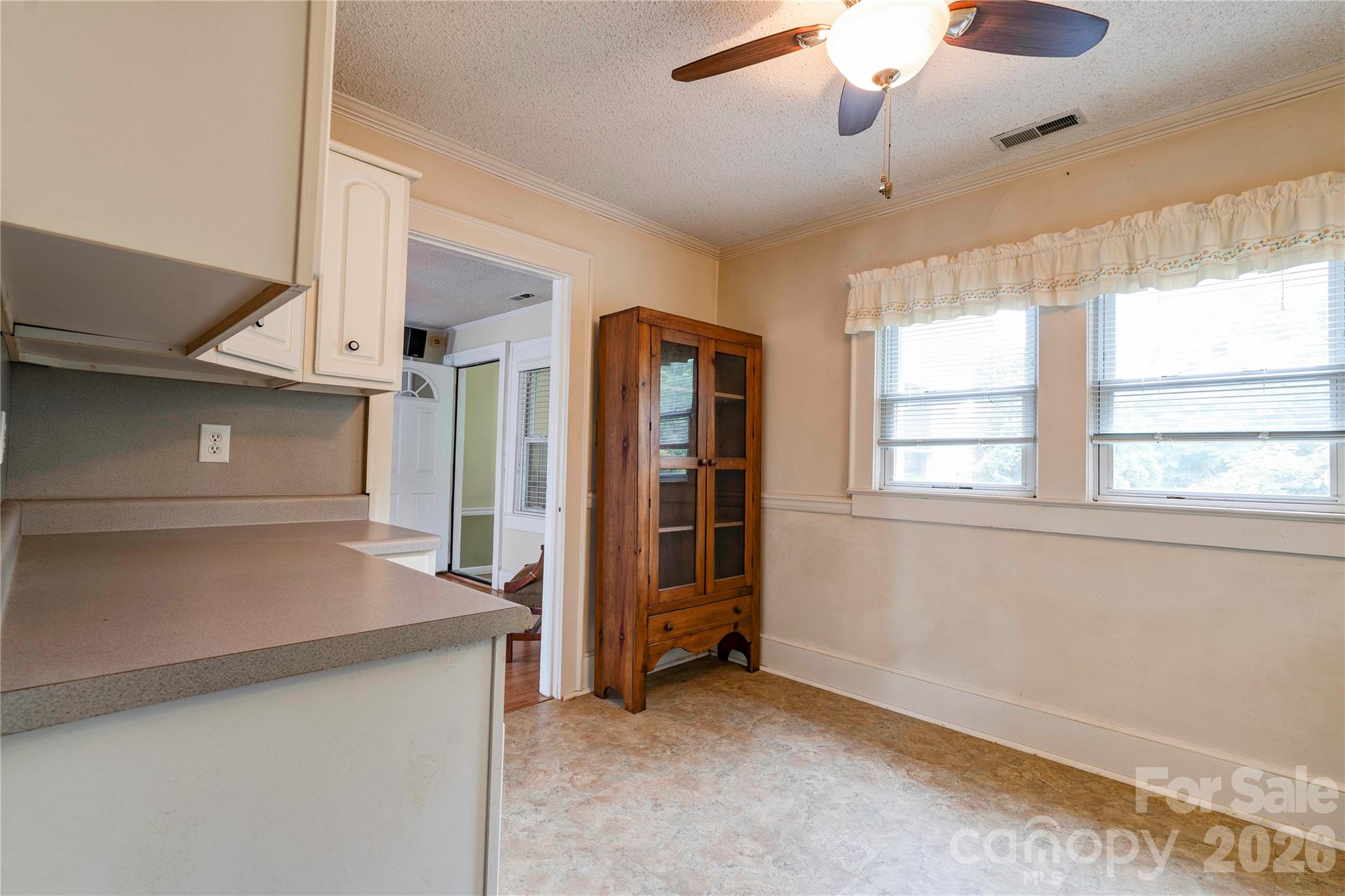 703 Dellinger Road Property Photo 8