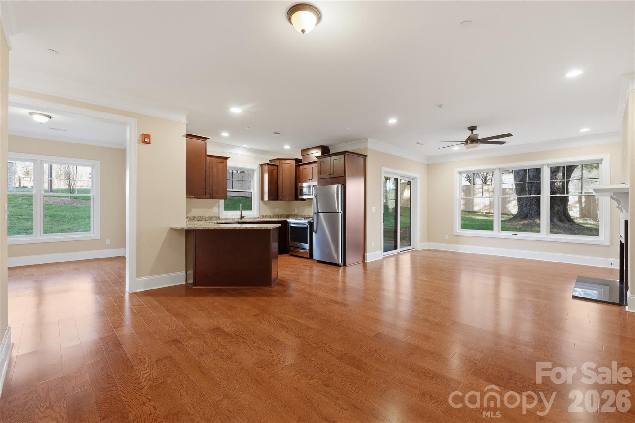 155 Gateway Drive 101 Property Photo 2