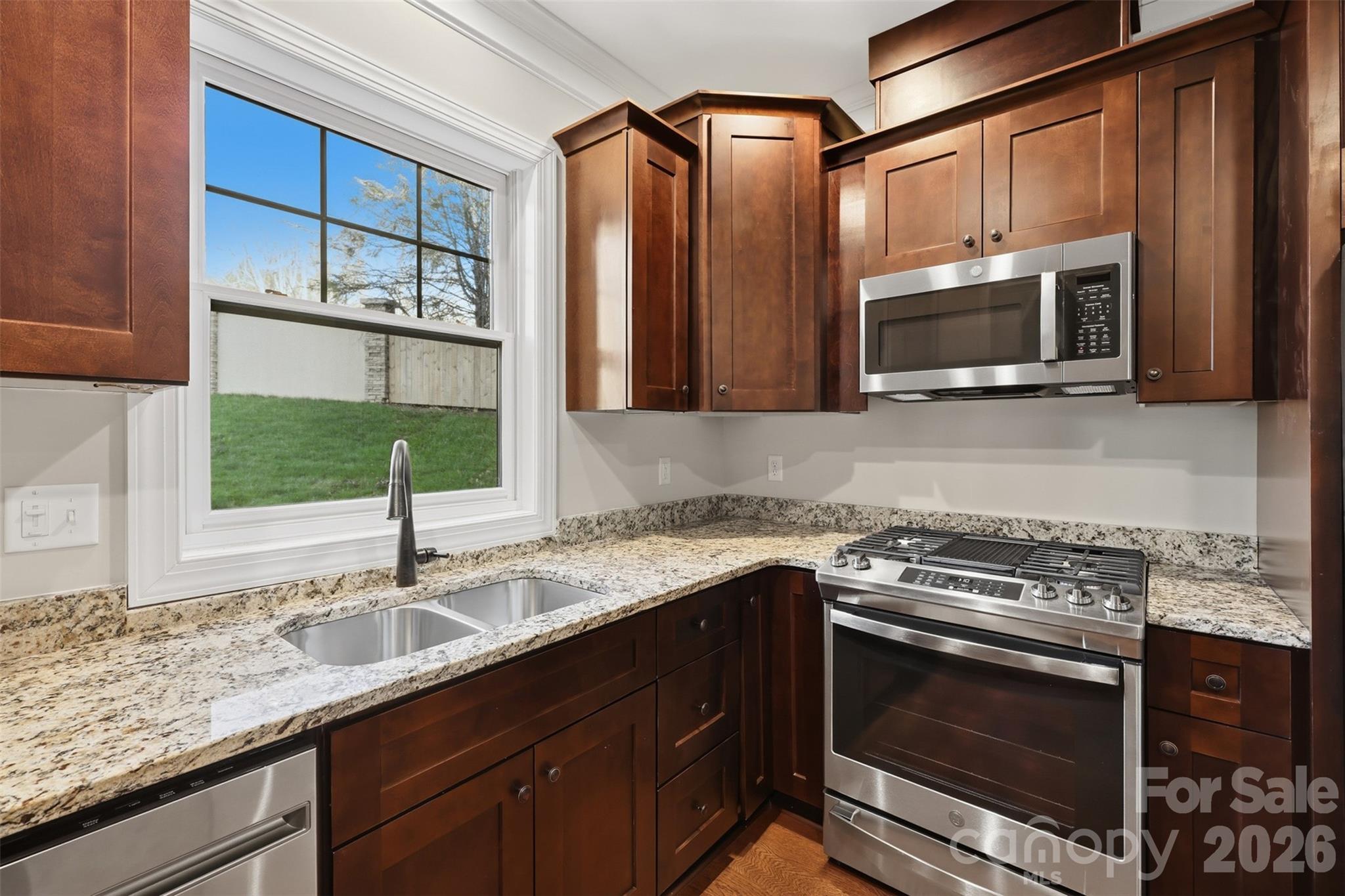 155 Gateway Drive 101 Property Photo 5