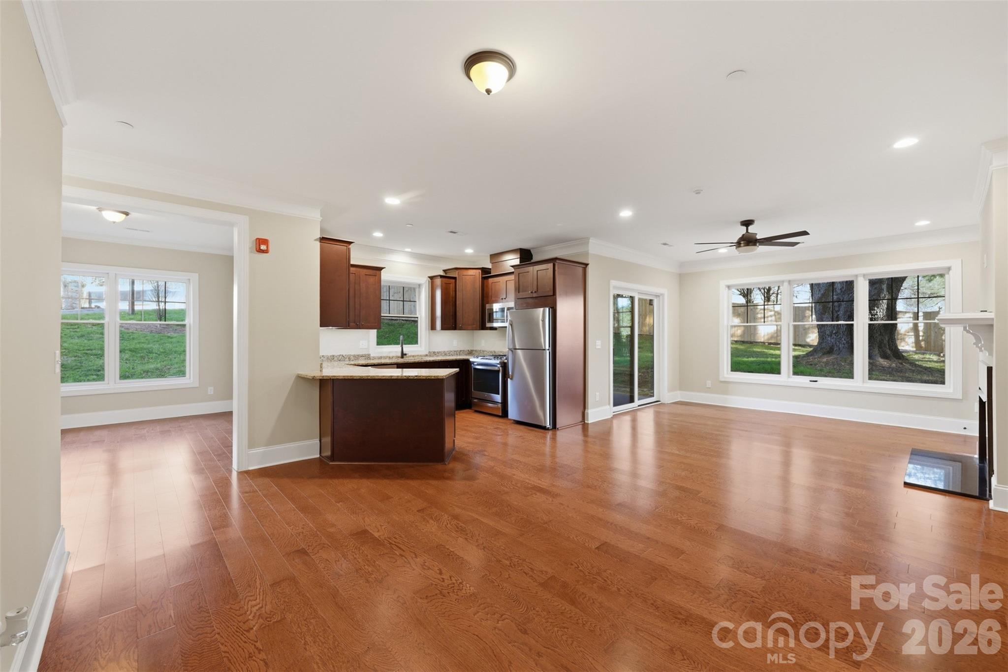 155 Gateway Drive 101 Property Photo 6