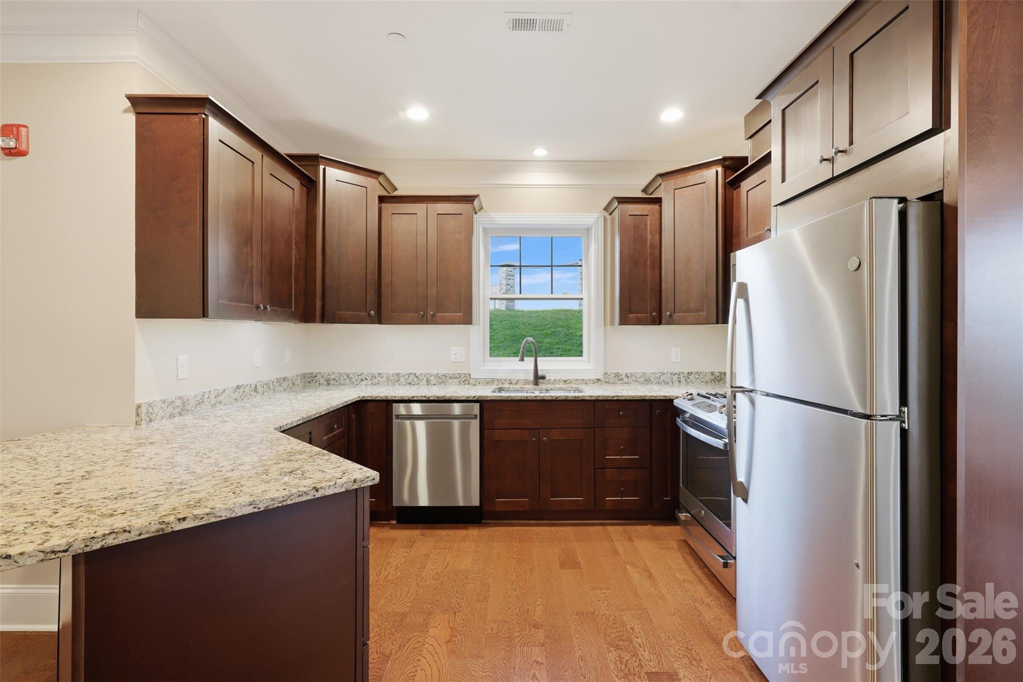 155 Gateway Drive 101 Property Photo 8