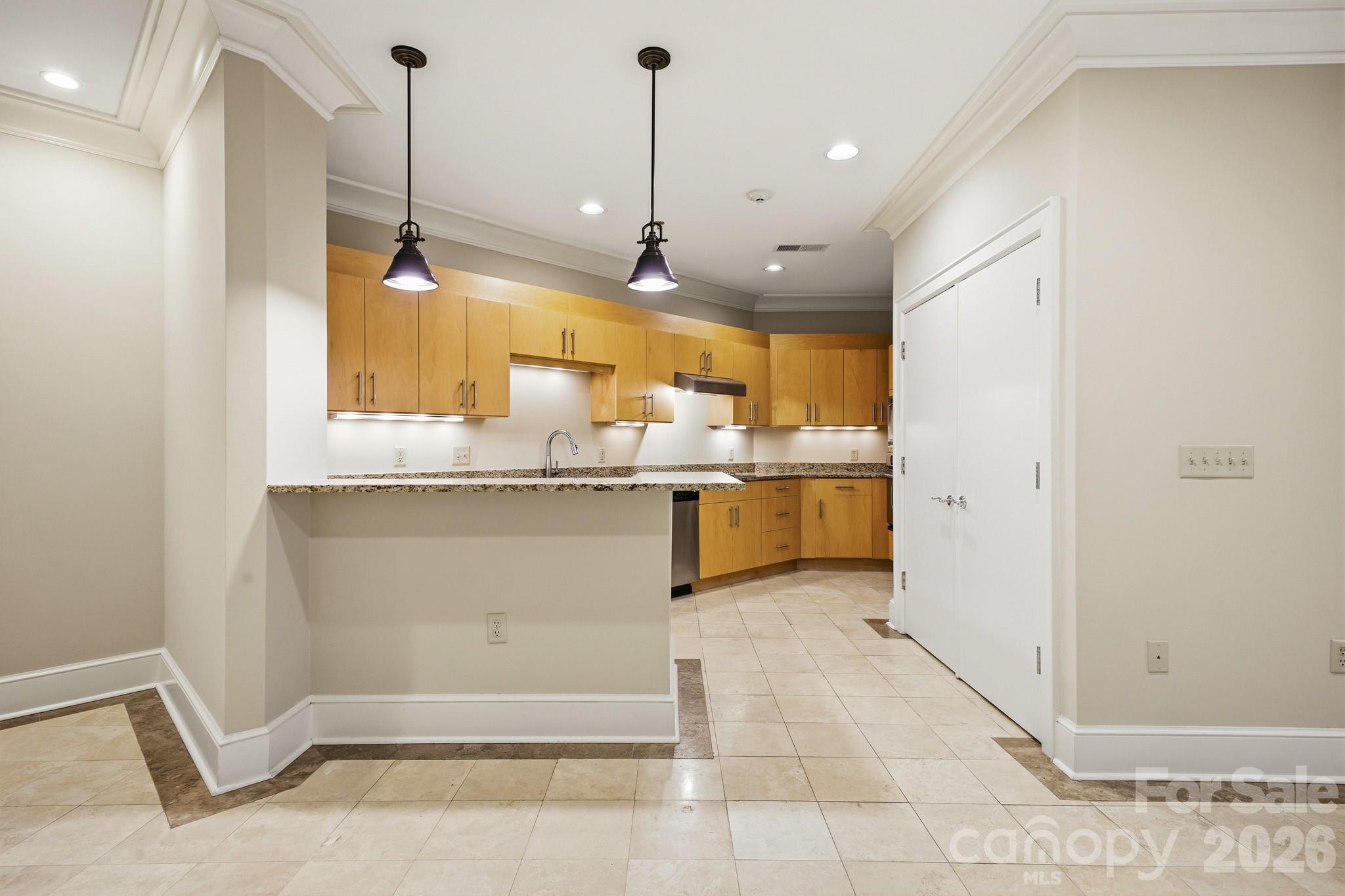 21 Battery Park Avenue 307 Property Photo 12