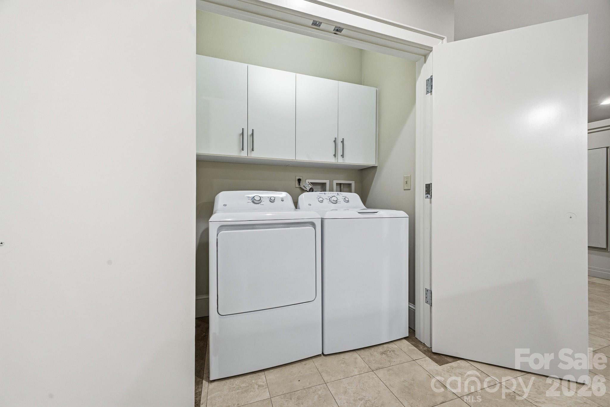 21 Battery Park Avenue 307 Property Photo 17