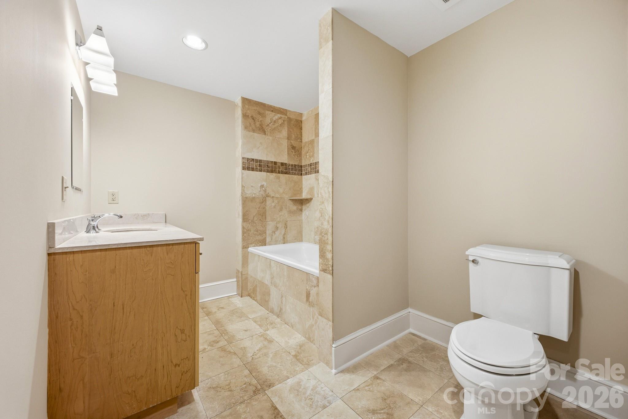 21 Battery Park Avenue 307 Property Photo 22