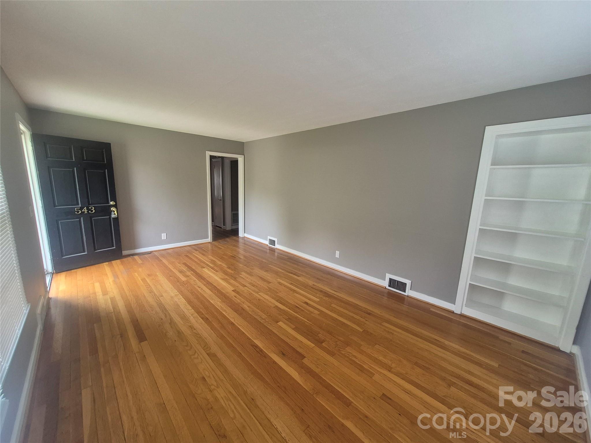 543 Allen Street Property Photo 4