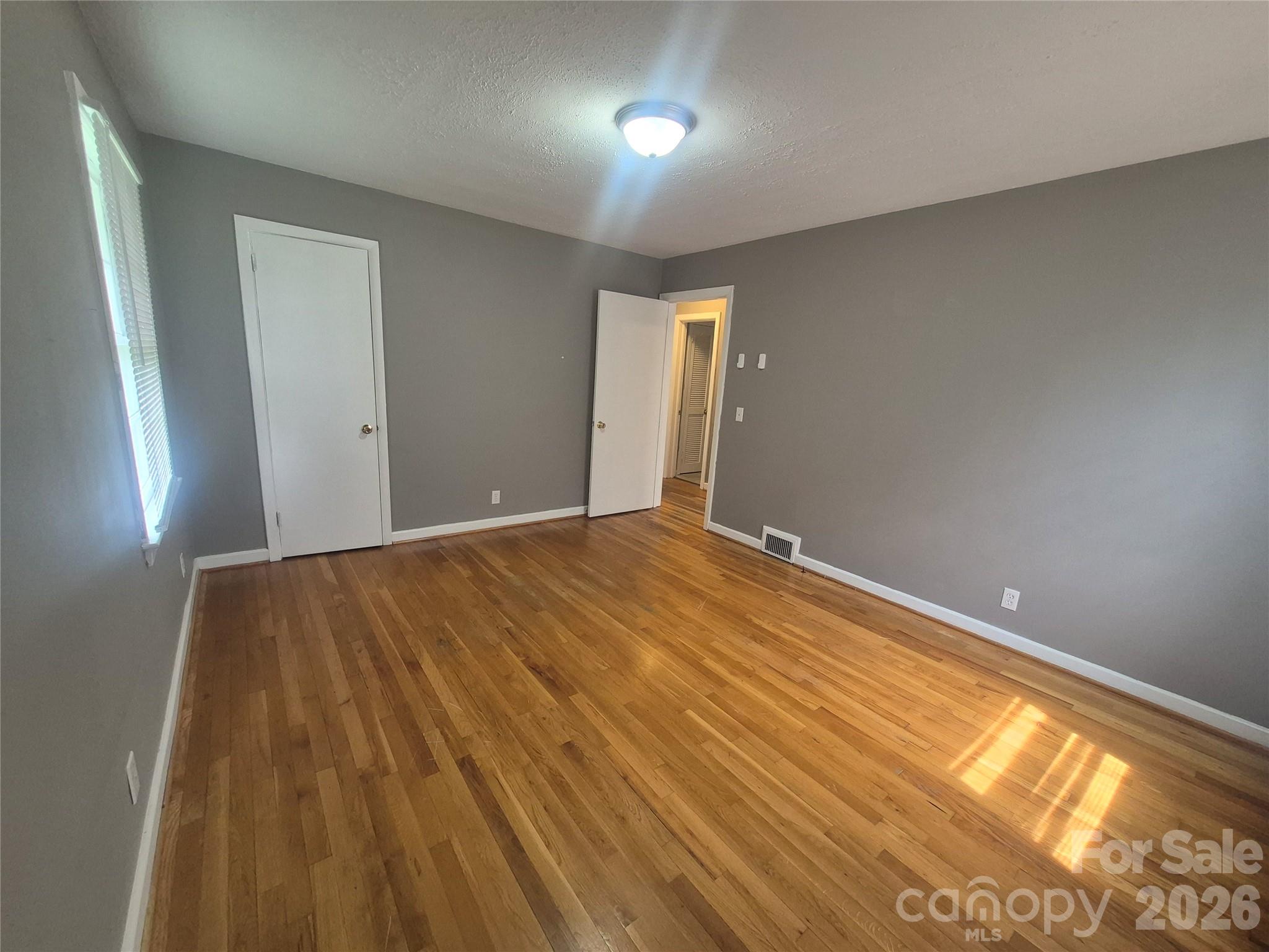 543 Allen Street Property Photo 14