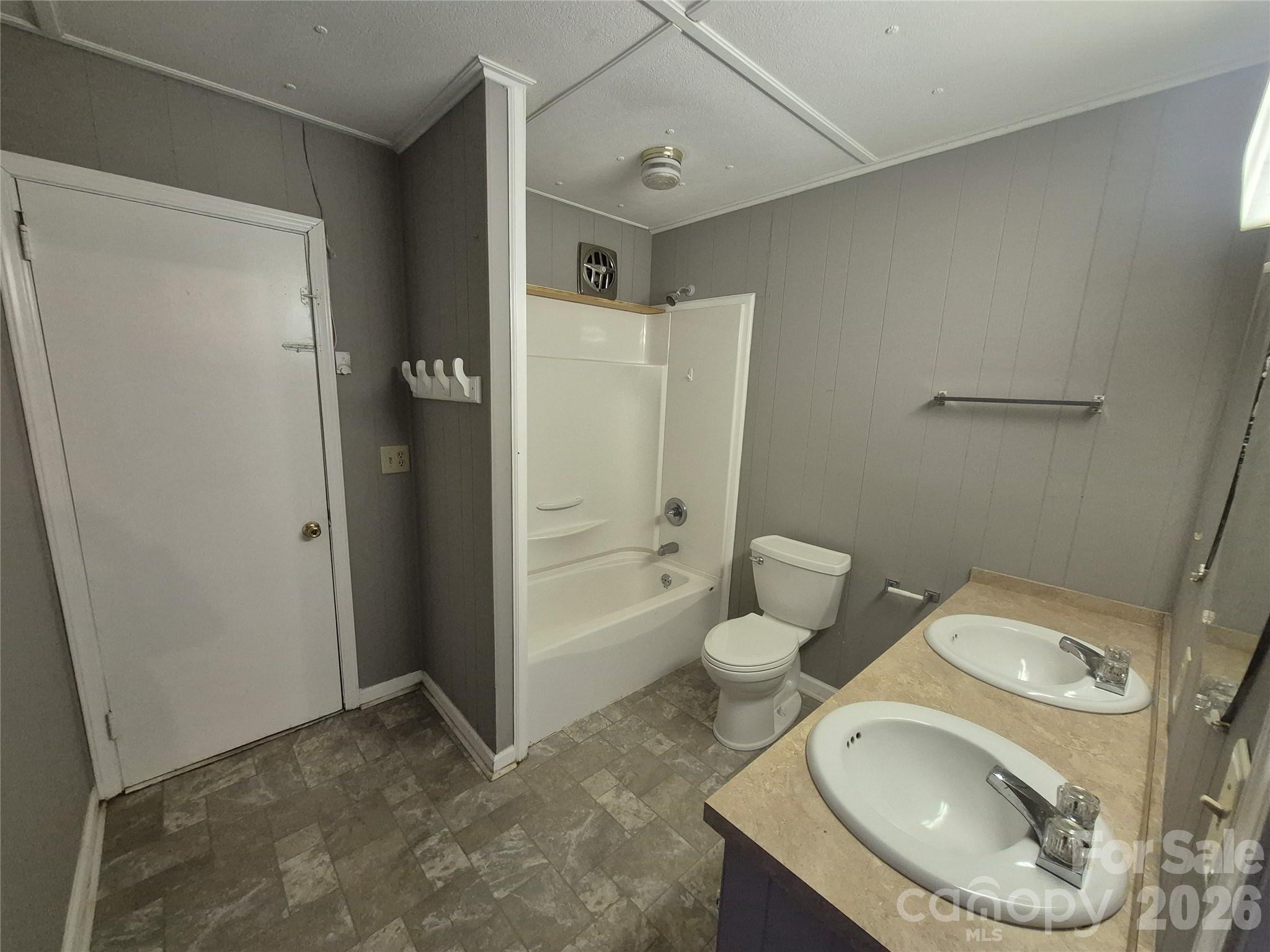 543 Allen Street Property Photo 19