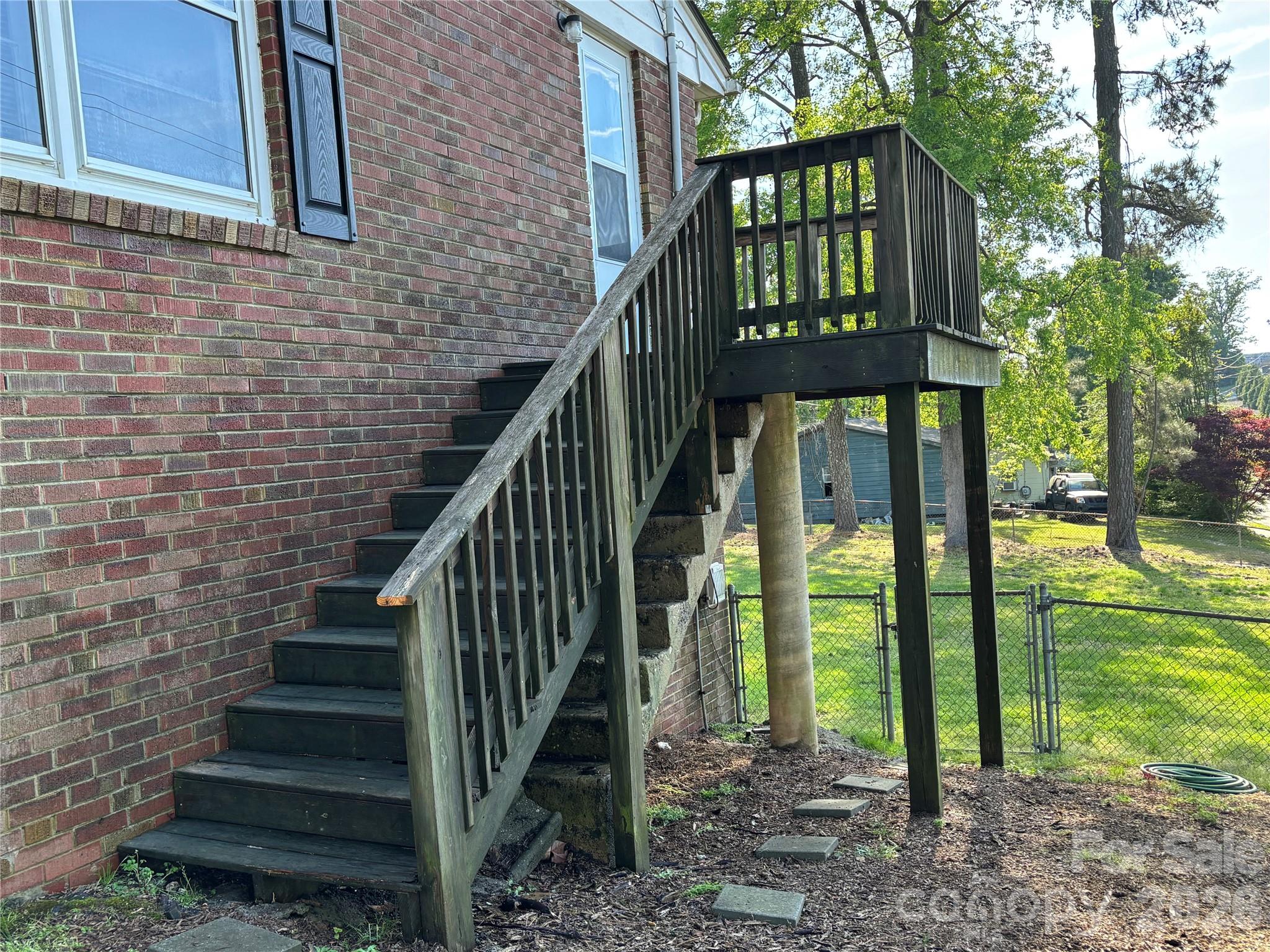 543 Allen Street Property Photo 27