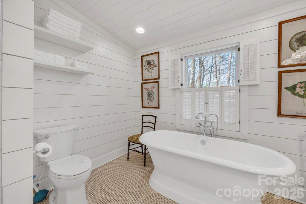 572 Skyland View Drive Property Photo 29