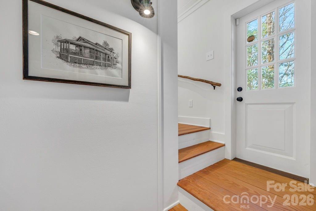 572 Skyland View Drive Property Photo 31