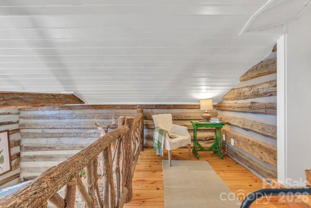 572 Skyland View Drive Property Photo 33