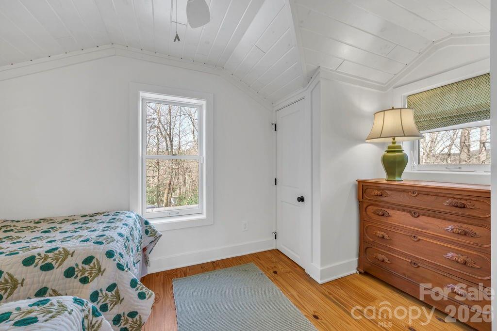 572 Skyland View Drive Property Photo 37