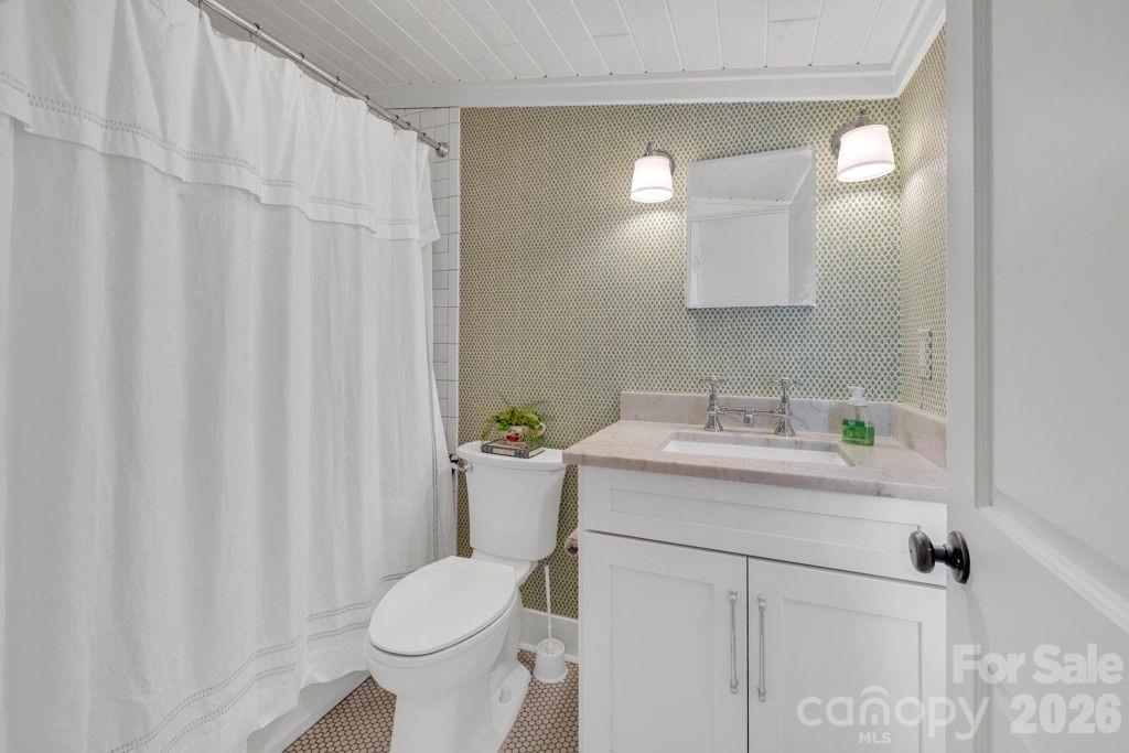 572 Skyland View Drive Property Photo 38