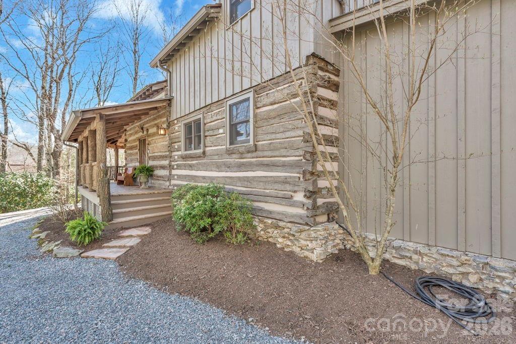 572 Skyland View Drive Property Photo 43