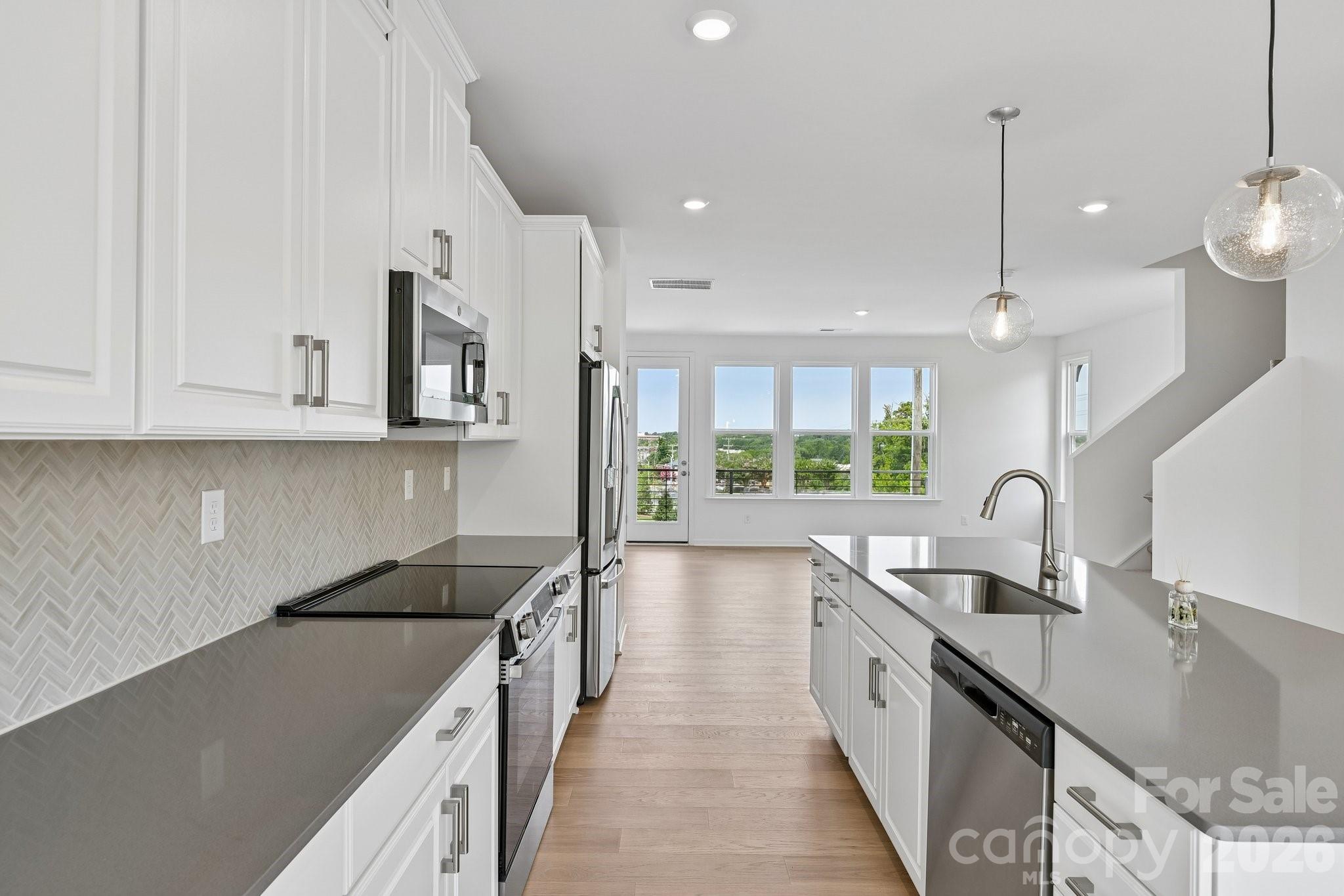 1804 Alexander Village Main Drive Property Photo 13