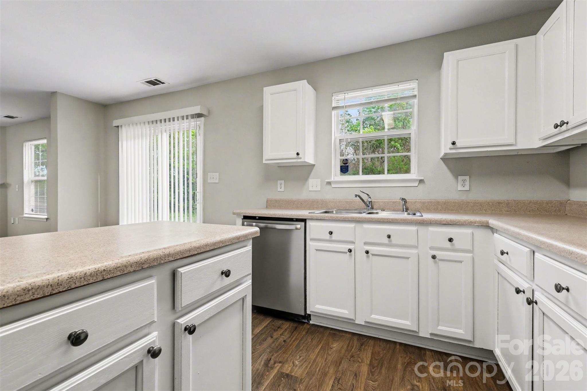 2100 Cranberry Woods Court Property Photo 6
