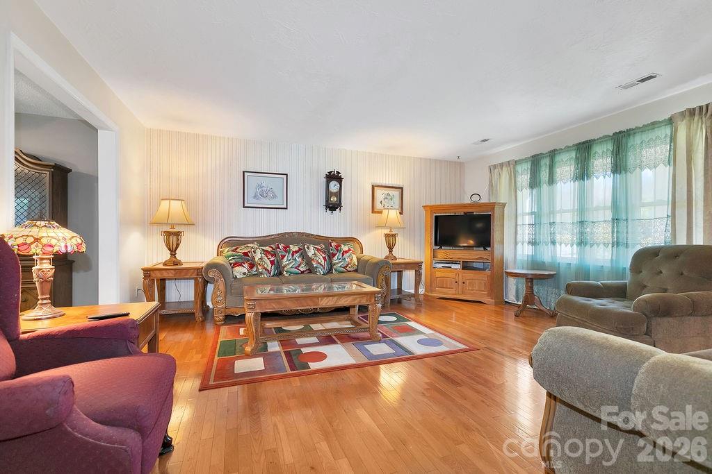 1482 Island Ford Road Property Photo 5